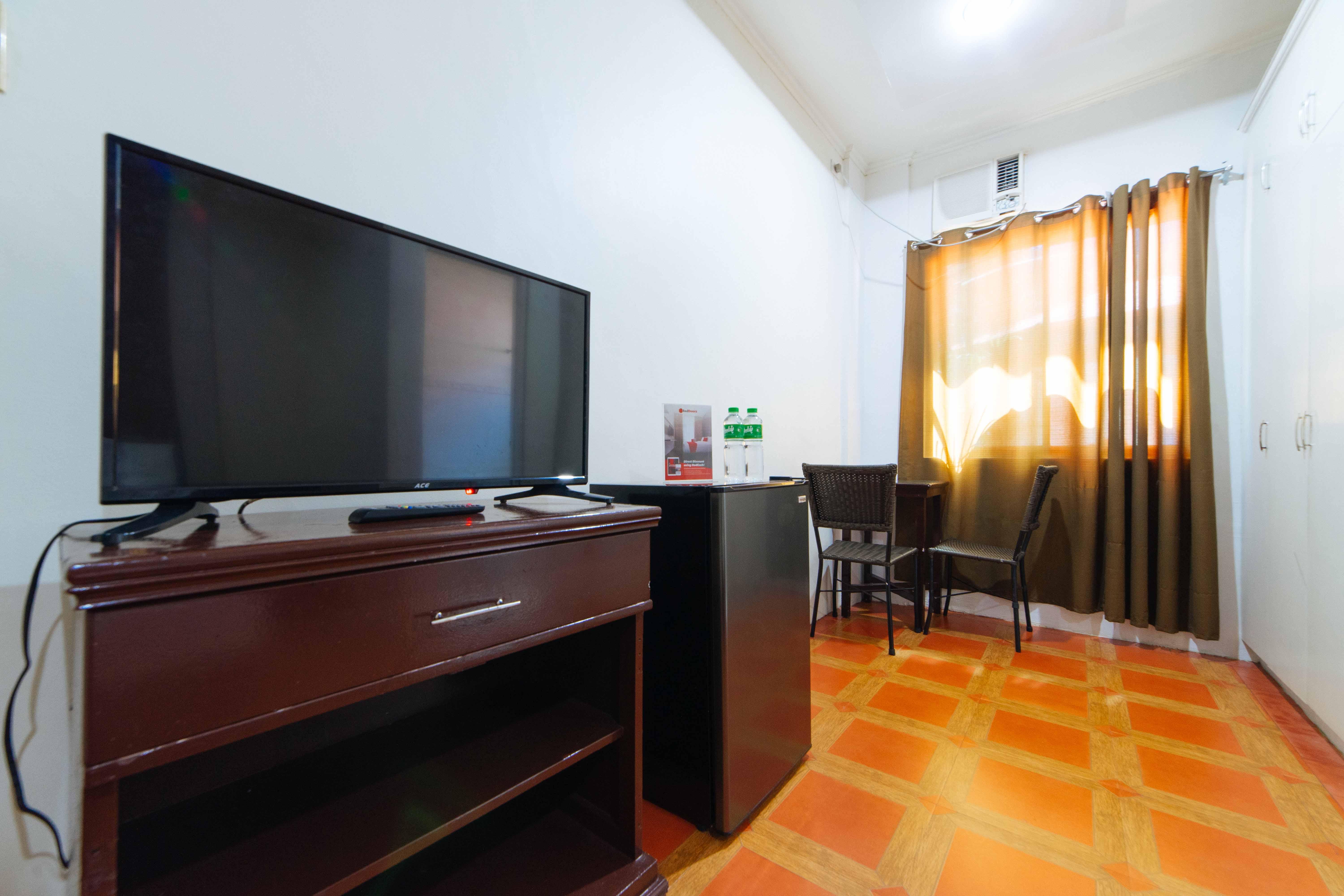 Reddoorz Near Walking Street Angeles City Eksteriør billede