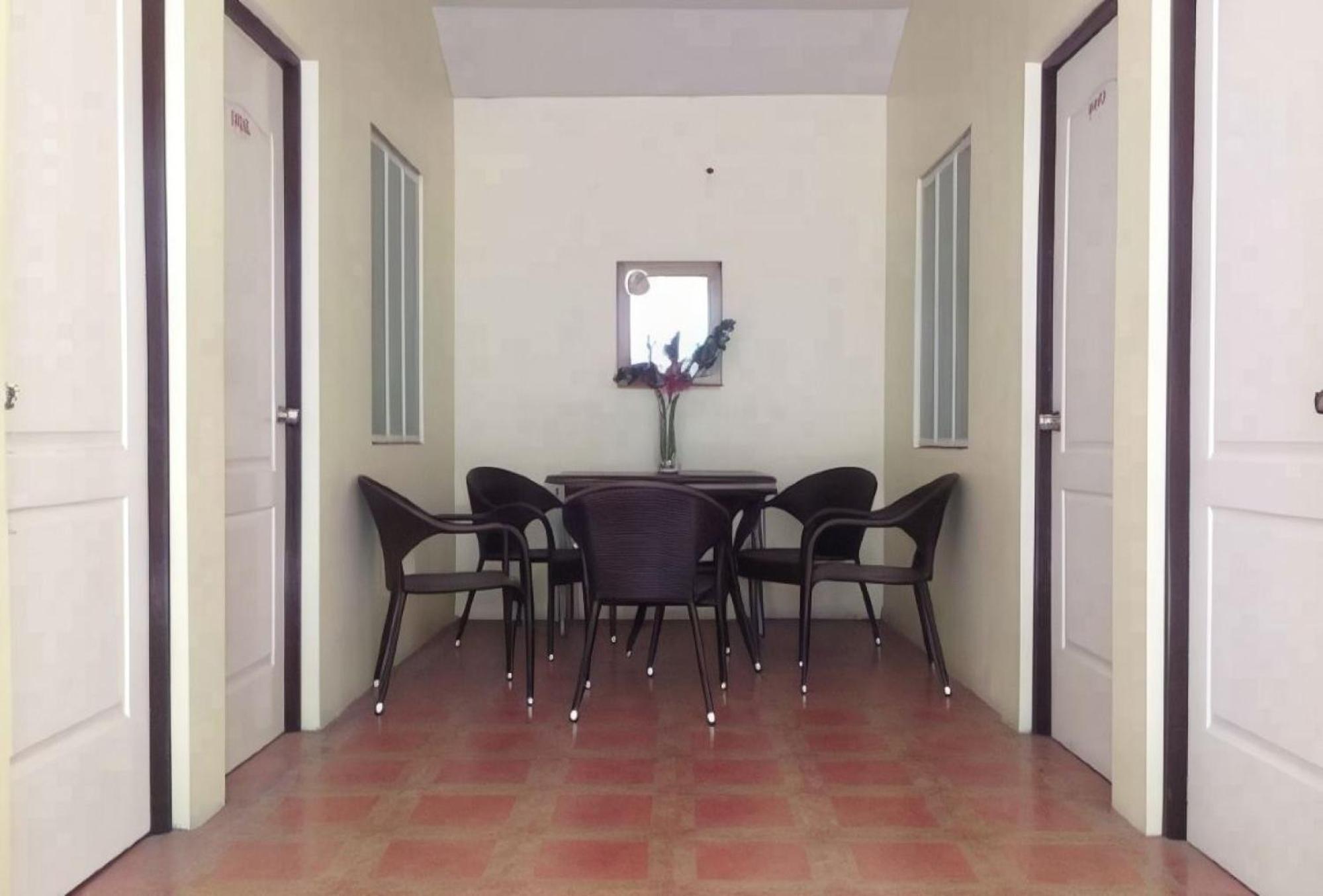 Reddoorz Near Walking Street Angeles City Eksteriør billede