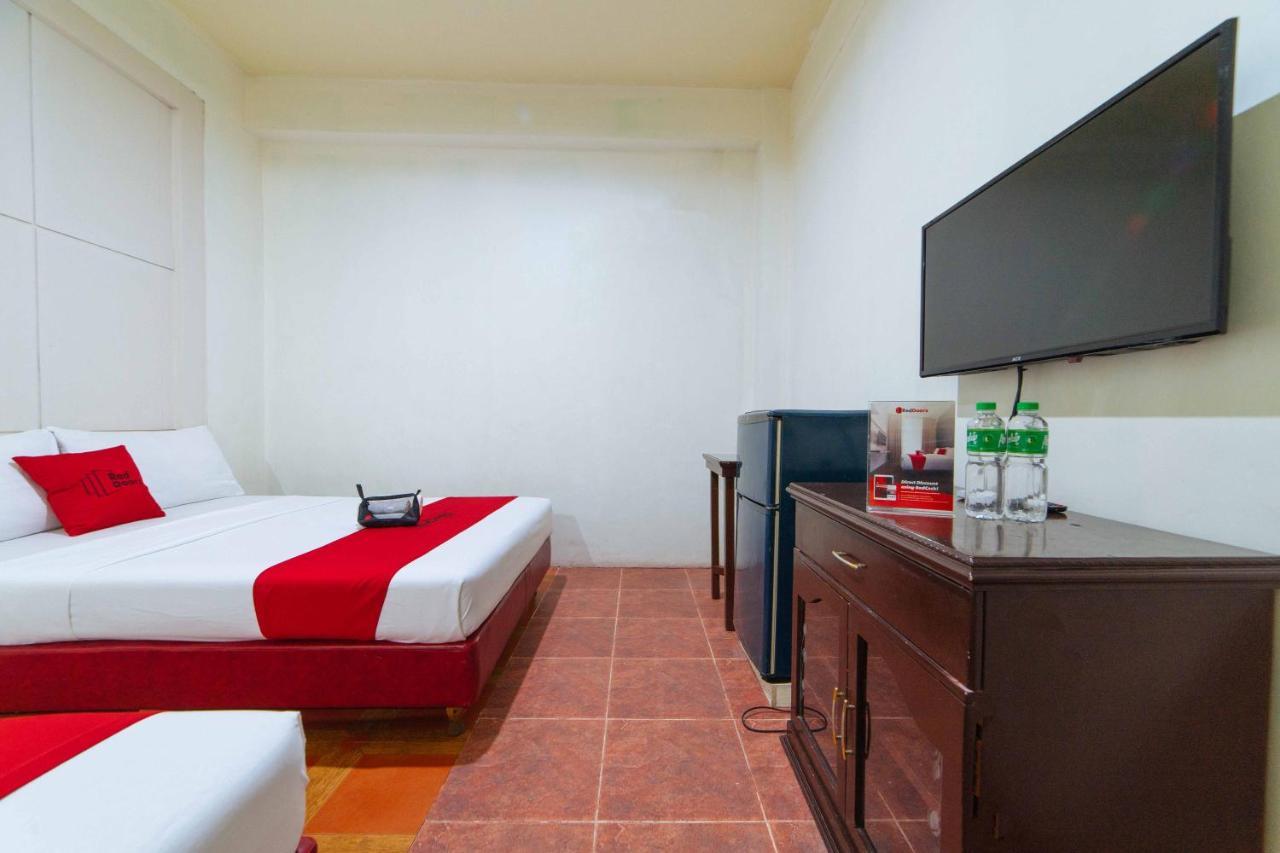 Reddoorz Near Walking Street Angeles City Eksteriør billede
